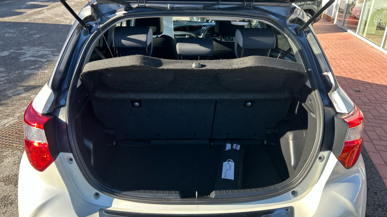 Toyota Yaris 1.5 VVT-i Y20 5dr [Bi-tone] Petrol Hatchback